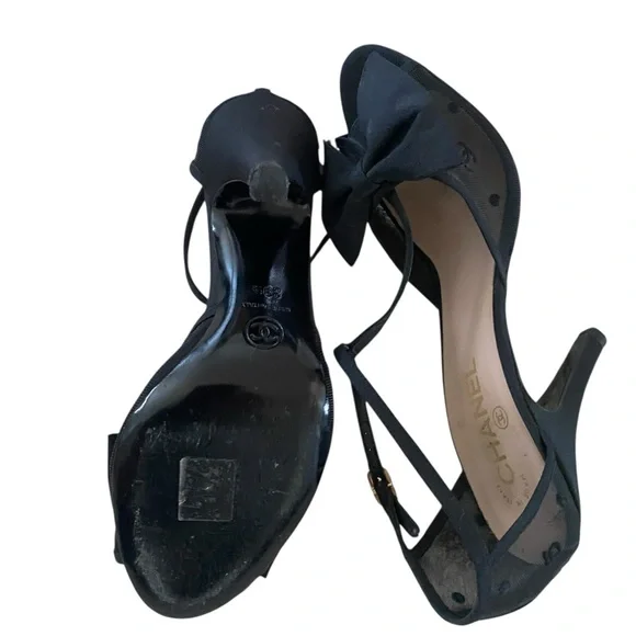 AUTHENTIC! CHANEL Black Women's Heels with Bow Accent - Picture 7 of 13